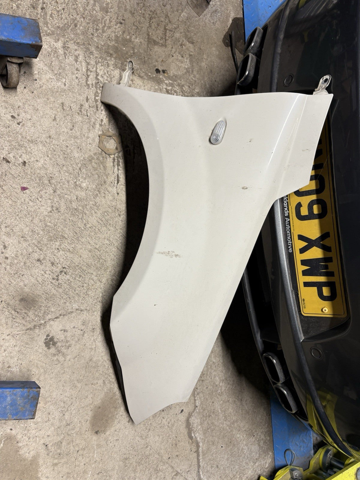 ALFA ROMEO MITO 2008-2013 Drivers Right  FRONT WING  White0