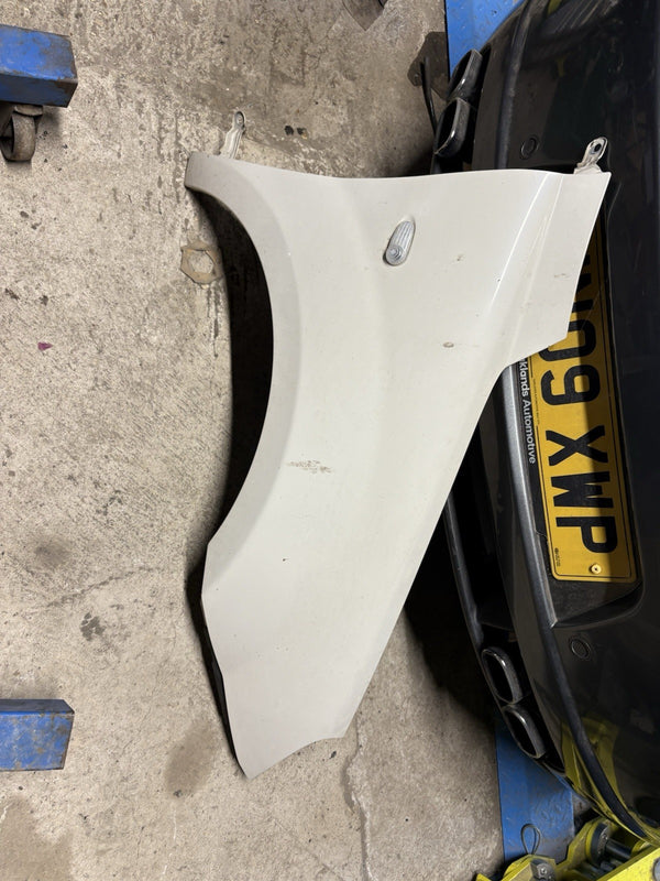 ALFA ROMEO MITO 2008-2013 Drivers Right  FRONT WING  White0