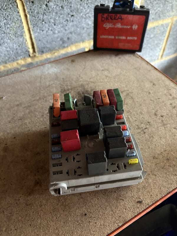 51742419 fuse board 249071 Alfa Romeo Gt 1.8 Twinspark 0