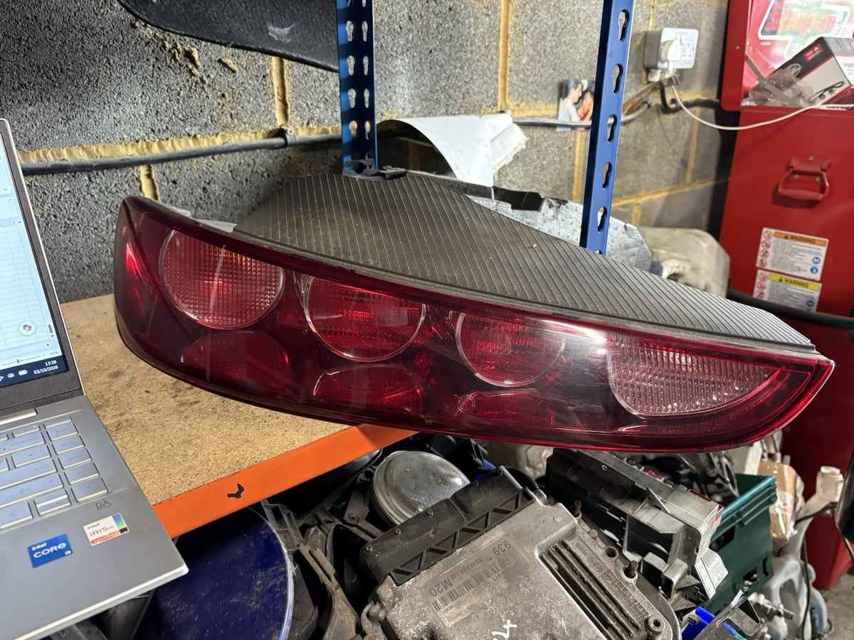 2006-2010 ALFA ROMEO BRERA N/S/R Left TAIL LIGHT Drivers Side Repaired0