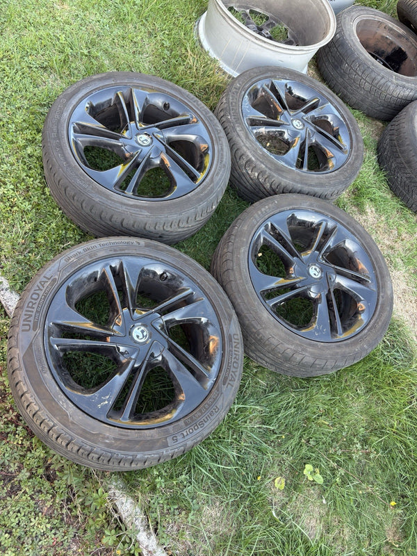 VAUXHALL CORSA E SET OF 4 LTD EDITION BLACK 17”215/45R17 ALLOY WHEELS AND TYRES0