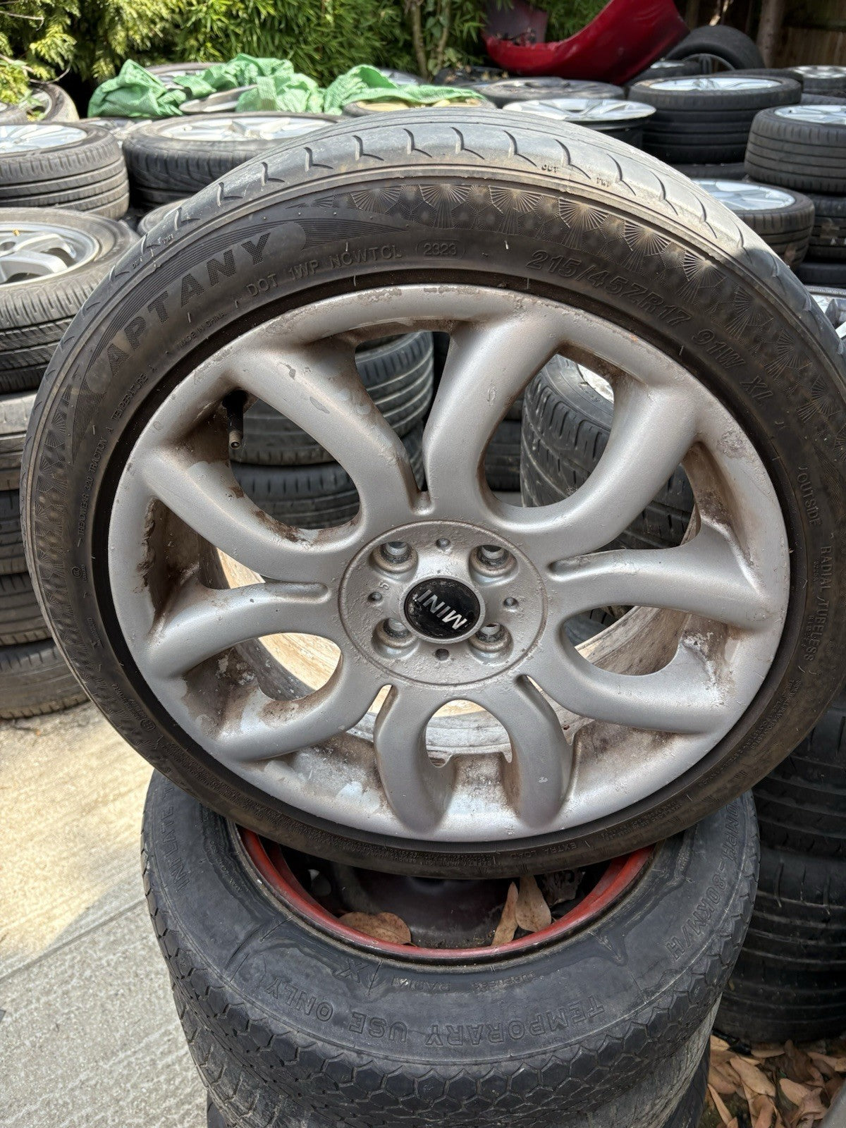 17" MINI Flame Spoke R97 Alloy Wheel  Rim  R56 R57 6775685 With Tyre Chilli 50