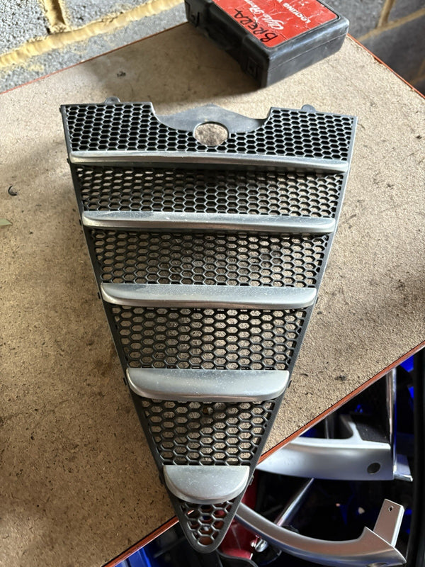 Alfa Romeo GT front Bumper Grille Grill  (2005-2010)0