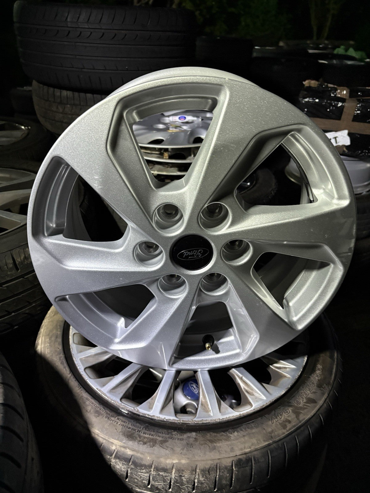 Ford Transit Custom MK9 16" Alloy Wheel With No Tyre 88520