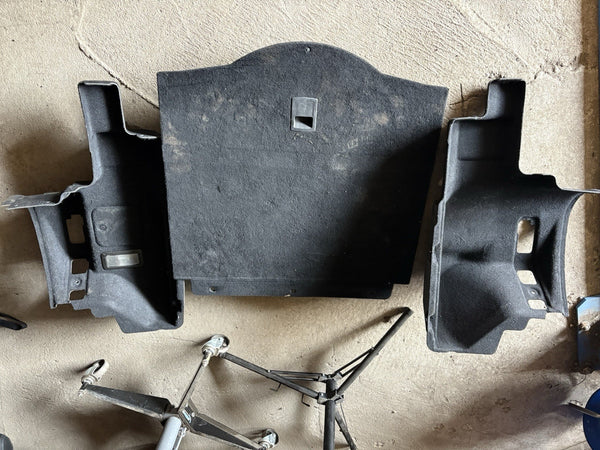 RIGHT  Left Centre - Boot Trunk Carpet Trim - Alfa Romeo 939 Spider Complete Set0