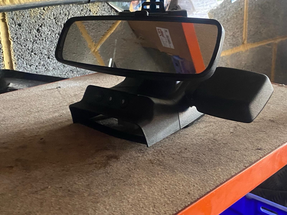 Alfa Romeo Brera Rear View Mirror With Sat Nav Buttons 159 Rain Sensor0