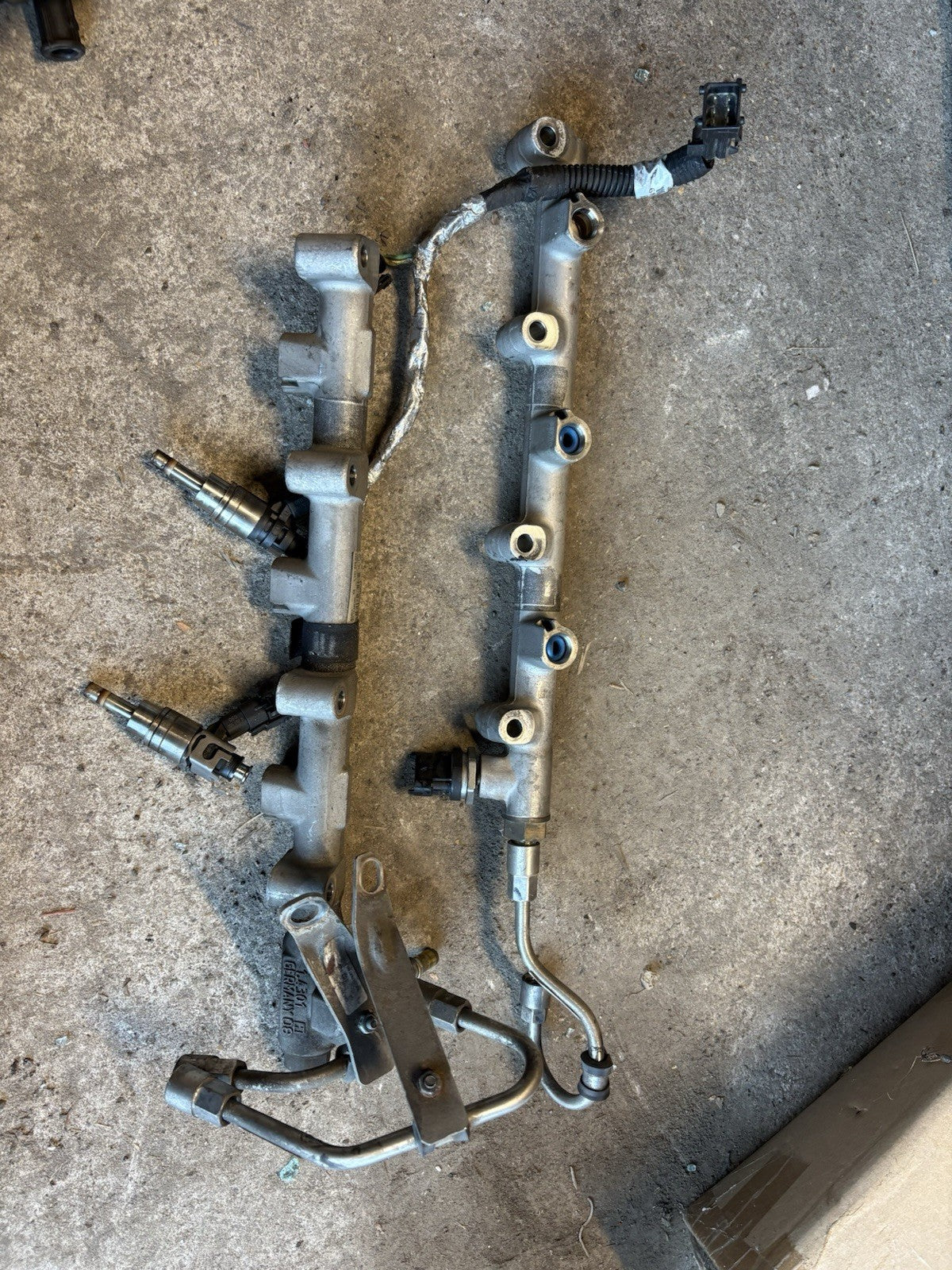 55215395 1.4301 ALFA ROMEO 159 BRERA SPIDER 3.2 JTS V6 FUEL INJECTOR  RAILING0