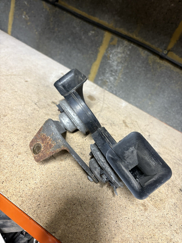 Alfa Romeo GTV/Spider horn 916 Twin0