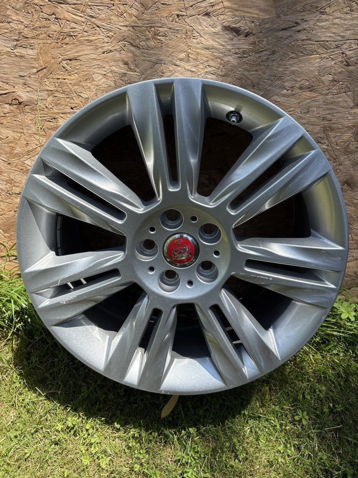 Genuine Jaguar XF 18 x 8J Chalice 7 Twin Spoke Alloy Wheel PN LX63-1007-AA0