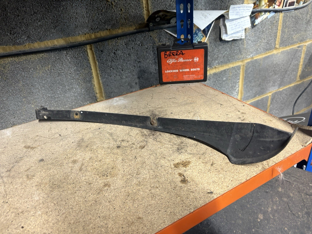 Alfa Romeo Brera Spider Nearside Bumper Fixing 0