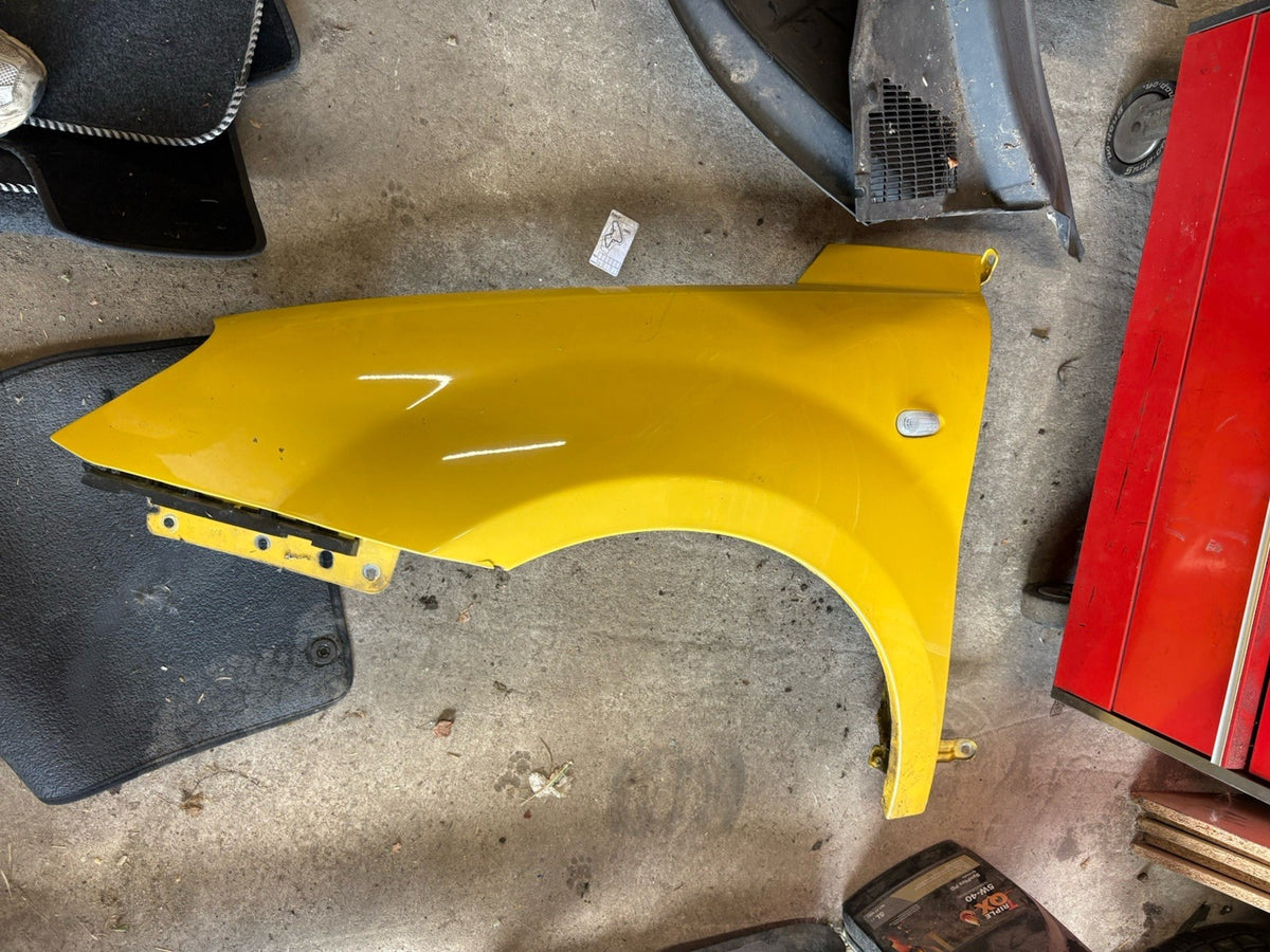 ALFA ROMEO MITO 2008-2013 PASSENGER LEFT FRONT WING  YELLOW0