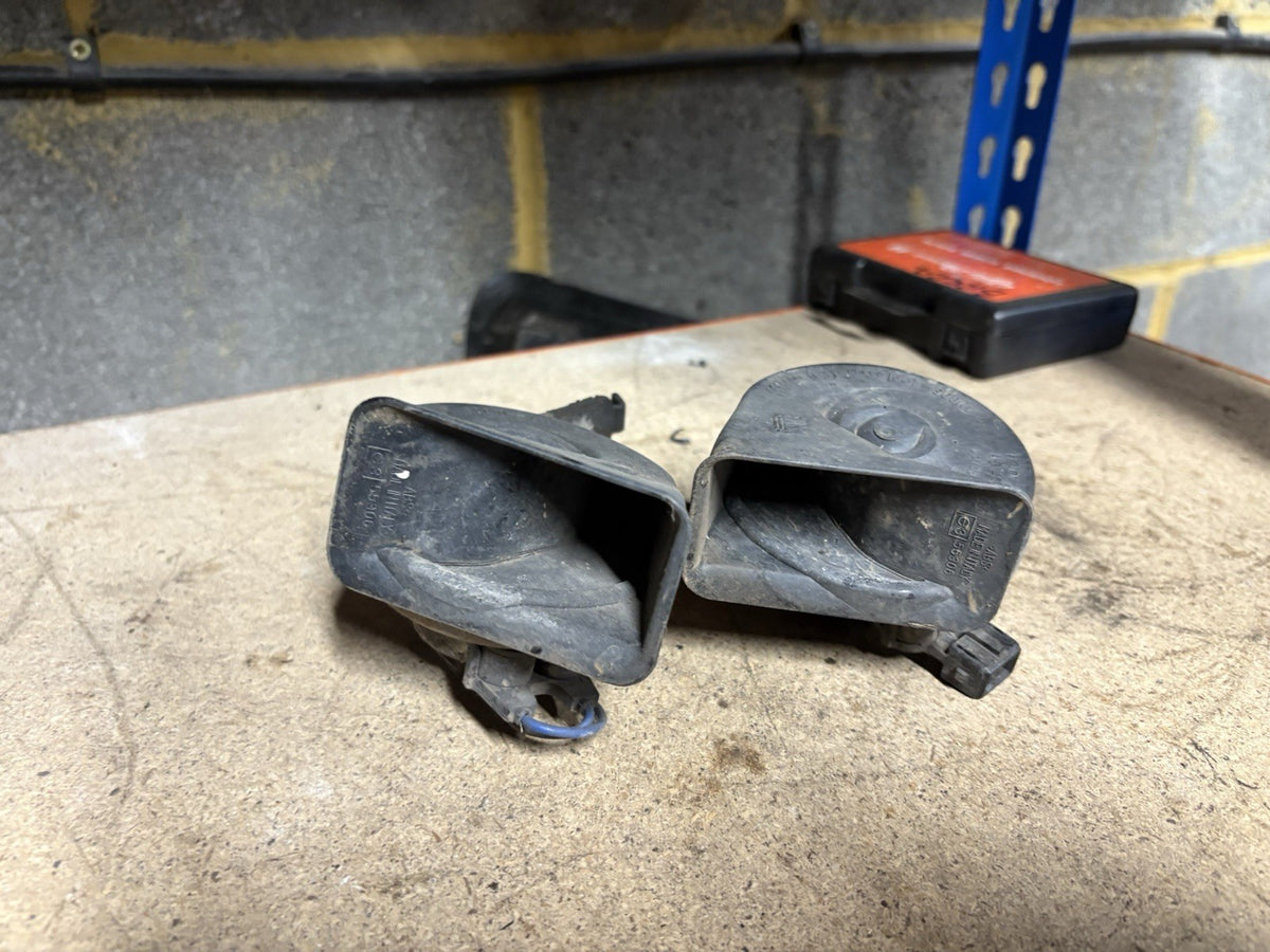 ALFA Romeo  159/SPORTWAGON/BRERA/SPIDER HORN UNIT 05-110