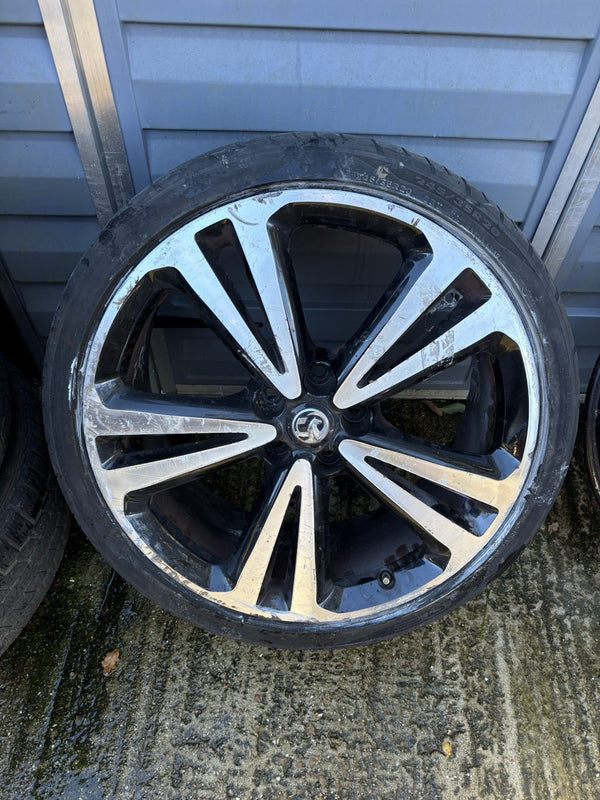 Vauxhall Insignia 20" Inch SRI / VX-Line Alloy Wheel With Tyre Sri 210
