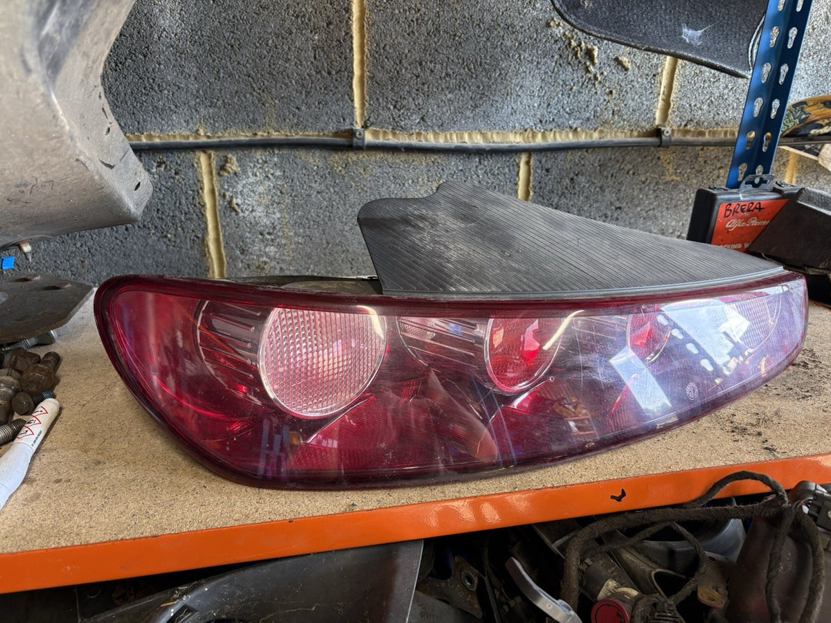 2006-2010 ALFA ROMEO BRERA N/S/R Left TAIL LIGHT  Passenger Side0