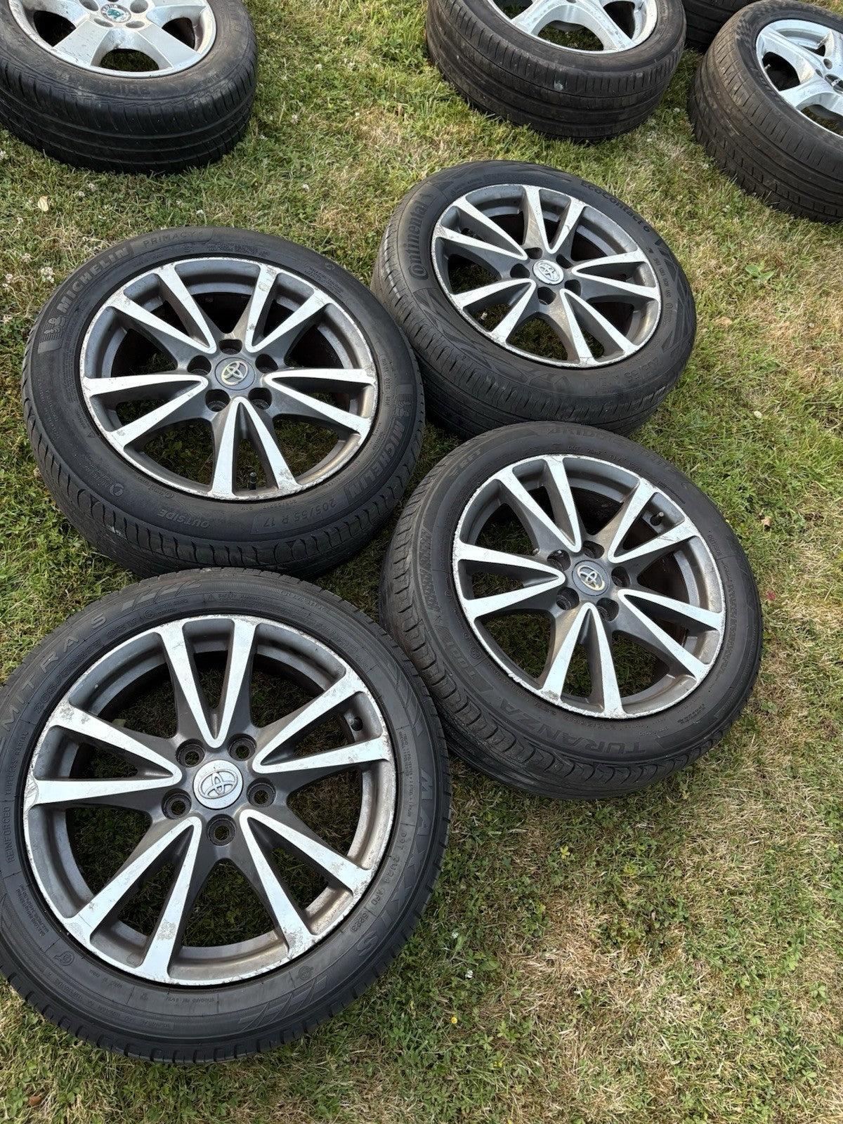 TOYOTA AVENSIS 17"  ALLOY Wheels Alloys With Tyres 42611-YY4 (W 101) Rims X40