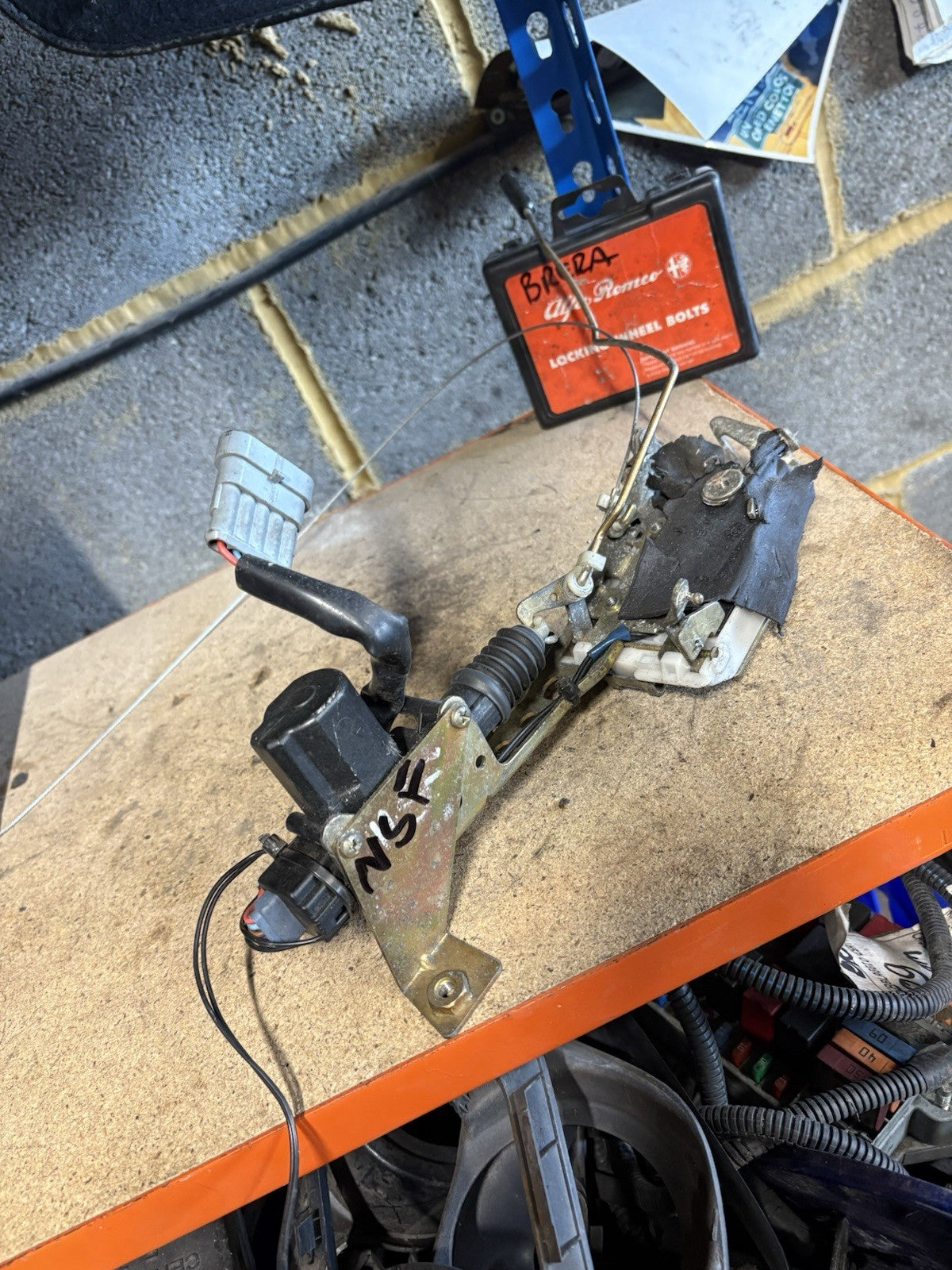 Alfa Romeo 916 GTV NS Front Door Lock Mechanism Left Spider0