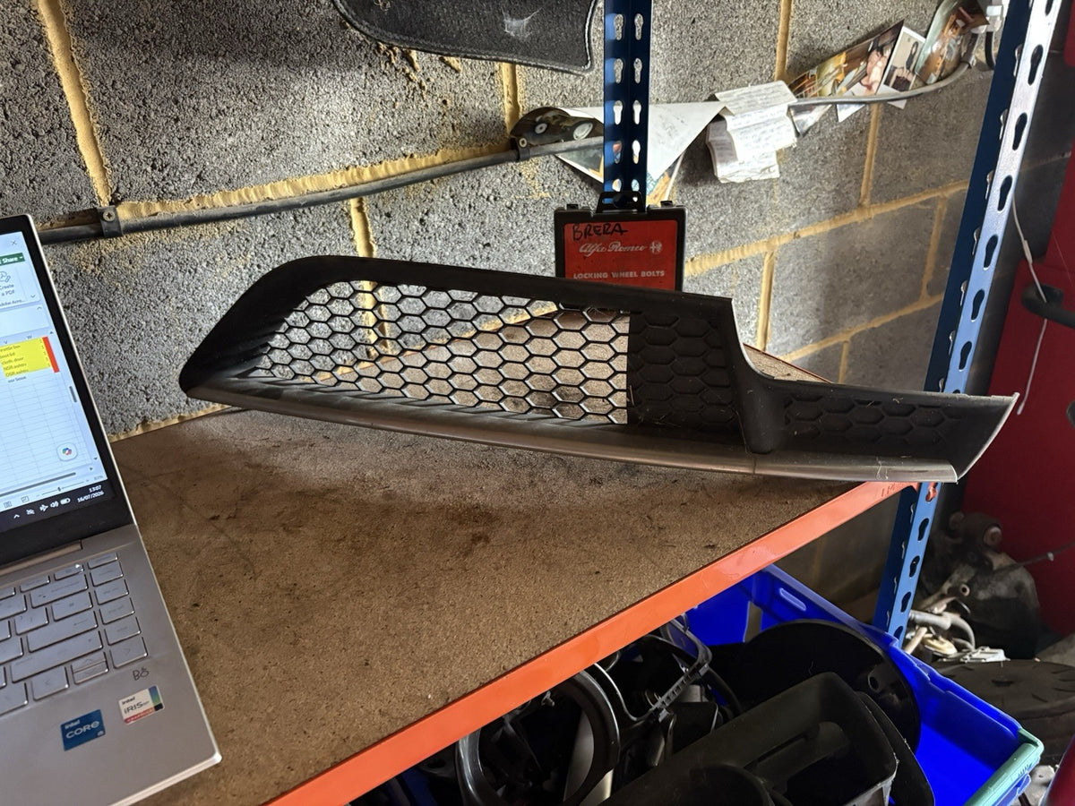 Grille, Front Bumper Lower, Nearside  / Left  Black - Alfa Romeo GT Grill0