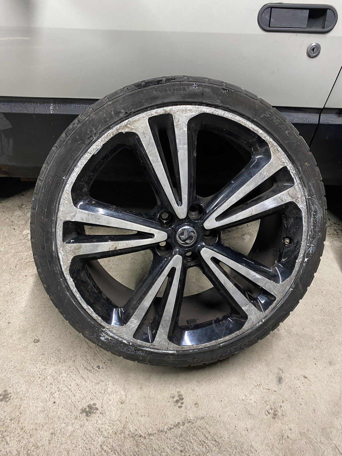 Vauxhall Insignia 20" Inch SRI / VX-Line Alloy Wheel With Tyre Sri2x0