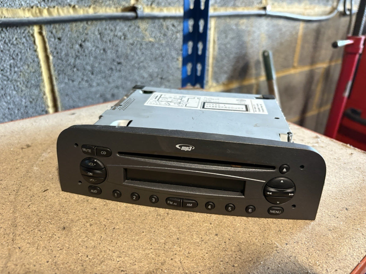 ALFA ROMEO 147 / GT GENUINE RADIO / CD PLAYER 7649378316 7353018230 76493783160