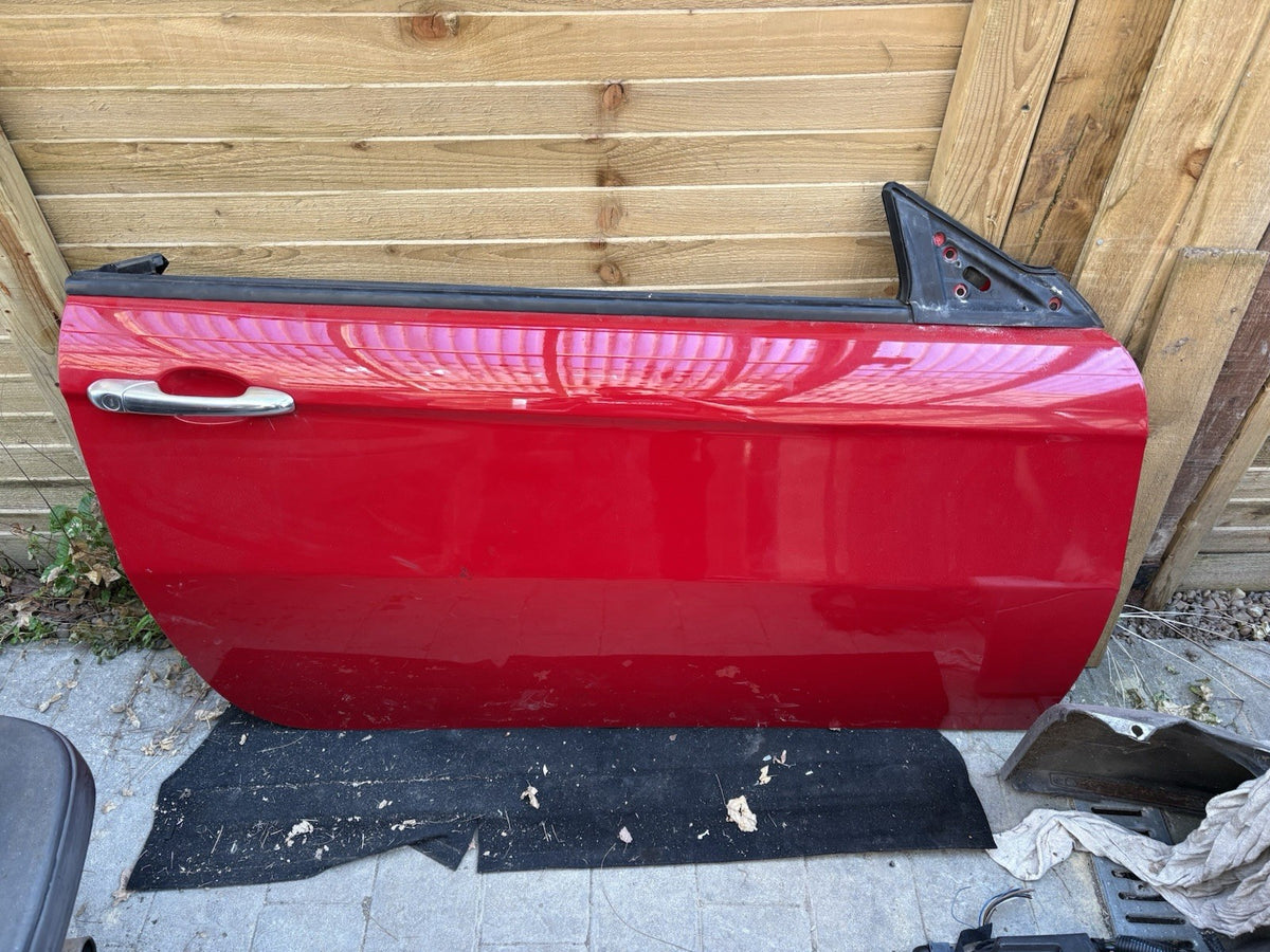 ALFA ROMEO GT GENUINE OFFSIDE RIGHT DRIVER'S BARE DOOR IN RED0