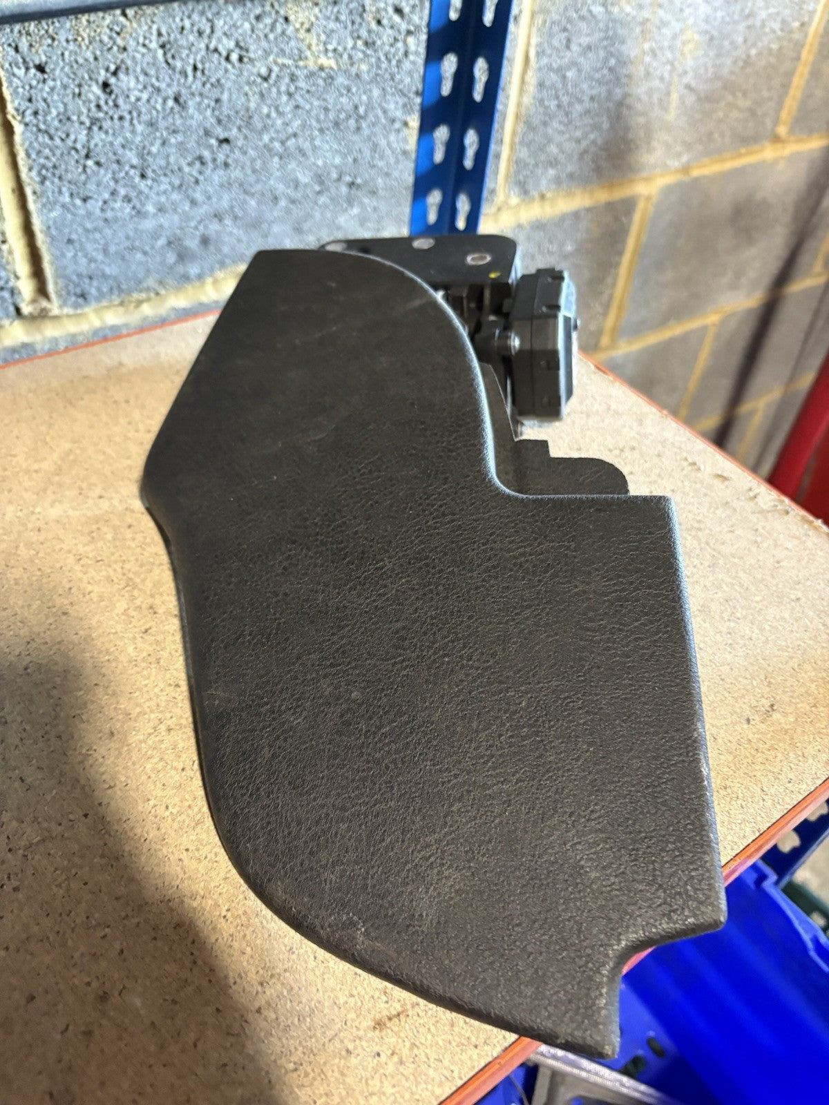 Alfa Romeo Spider 939 Convertible Roof Flap Motor Offside Drivers Side0