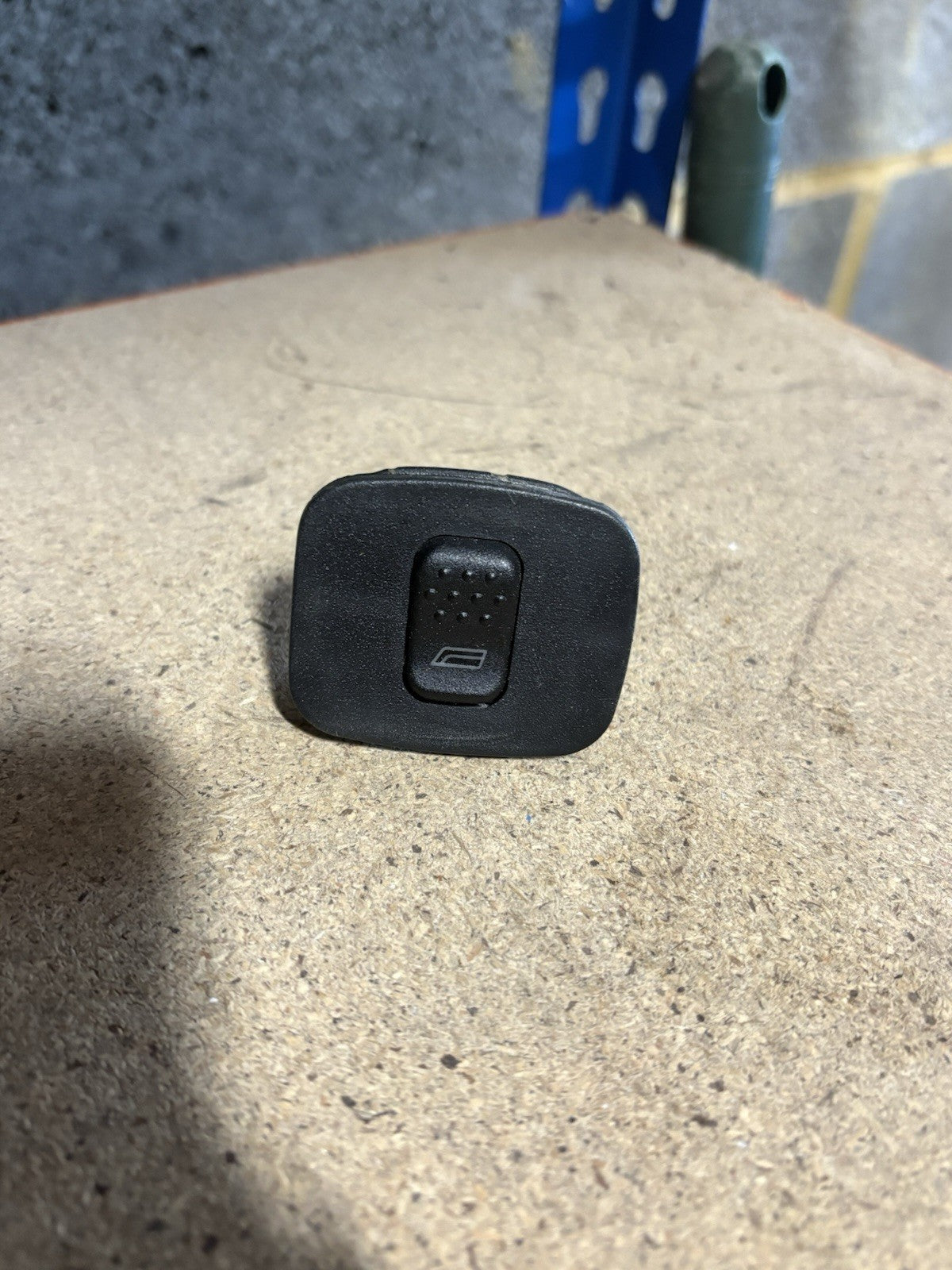 Alfa Romeo 916 GTV Window Control Switch Passenger Side Spider0