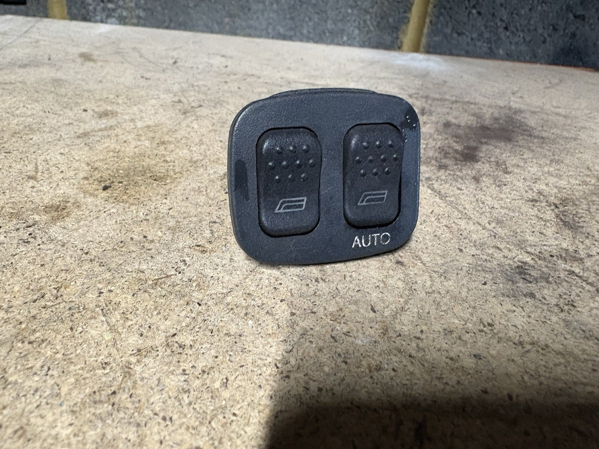 ALFA ROMEO GTV WINDOW SWITCH (O/S FRONT DRIVER) 60612493 Spider0