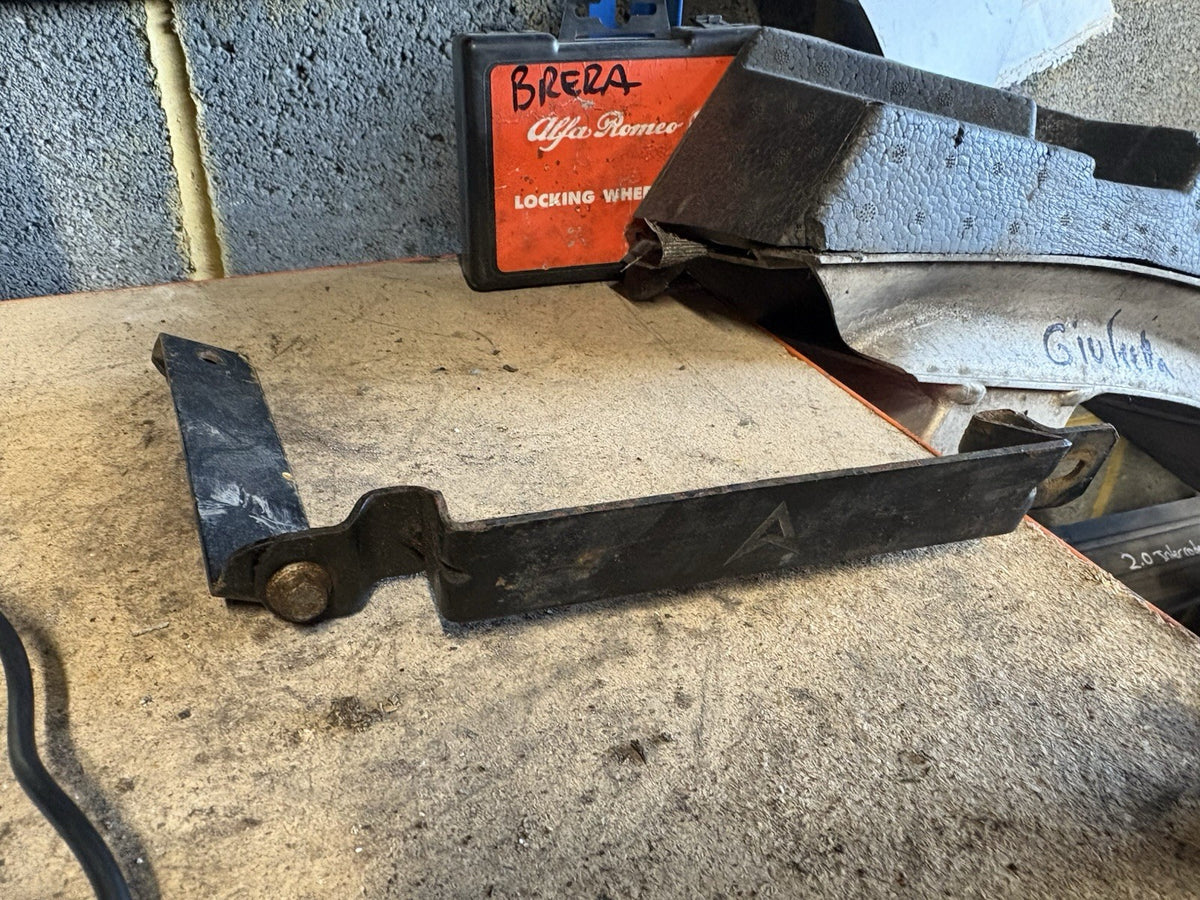 Alfa Romeo Brera Spider 159 Battery Clamp Bracket 0