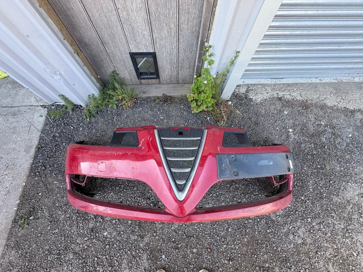 ALFA ROMEO GT Front Bumper 2004-2010 Coupe Red Cloverleaf Complete0