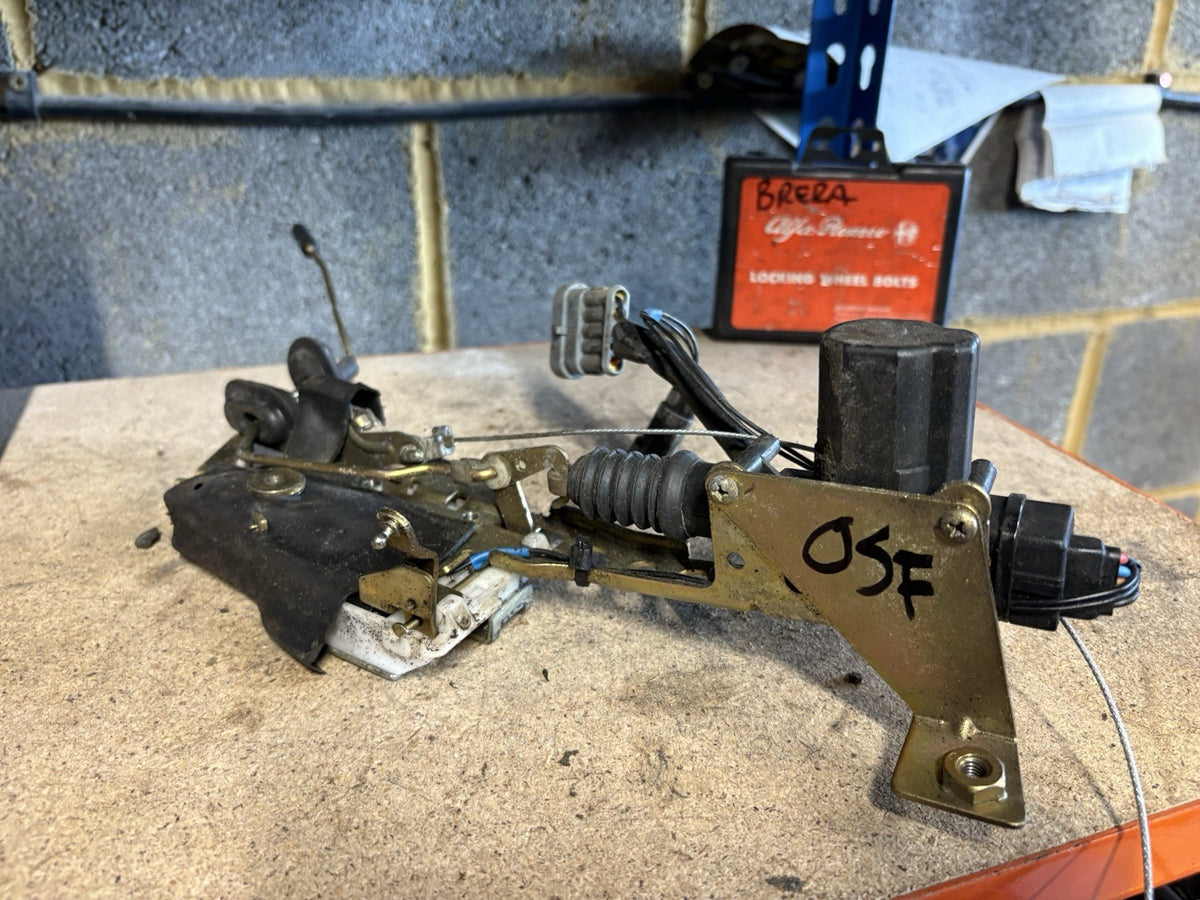 Alfa Romeo 916 GTV Os  Front Door Lock Mechanism Right Spider0