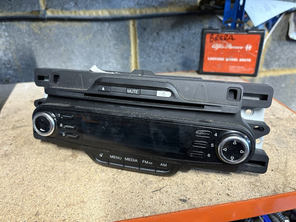 Alfa Romeo Giulietta MK3 (940) Stereo Head Unit CD Player 2010-2020 76403333160