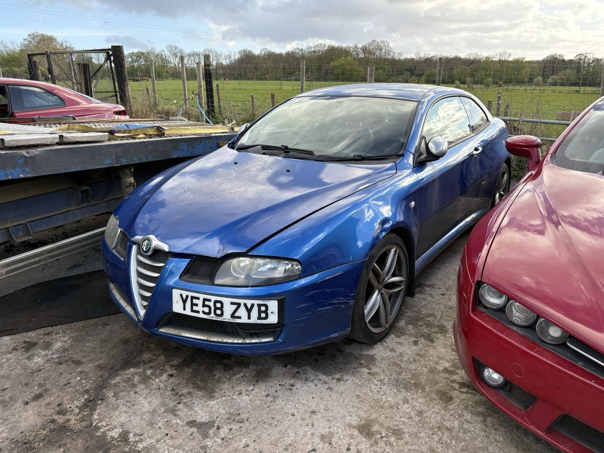 Alfa GT Cloverleaf 18” Wheel Nut  Breaking 1.9 Diesel Twin Spark Blue Red0