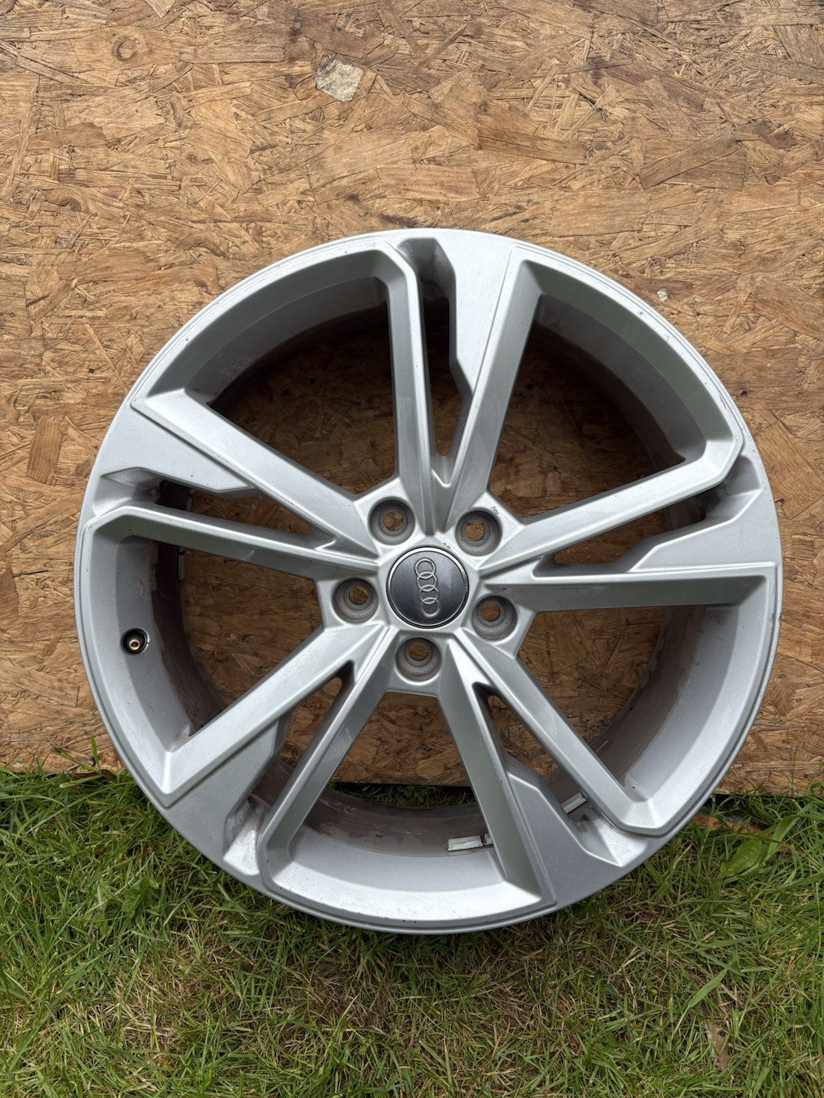 AUDI Q3  19" x 7J Alloy wheel 83A601025M  , 83A 601 025 M Rim No Tyre0