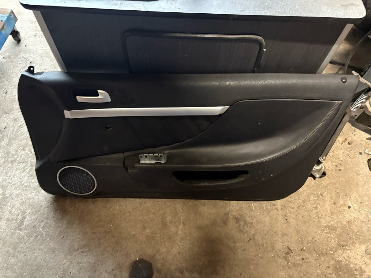 ALFA ROMEO BRERA 2.4 JTDM 2.2 3.2 DOOR CARD (o/s FRONT Drivers )0