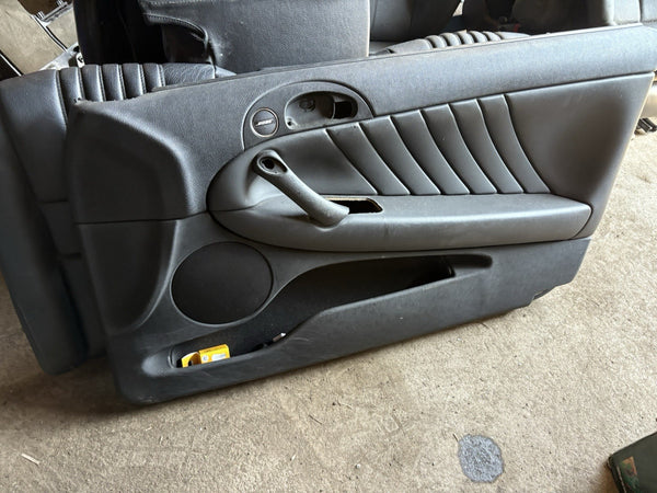 ALFA ROMEO GT 1.9 2.0 JTS 3.2 Busso  JTD DOOR CARD (o/s Front  Drivers ) Leather0