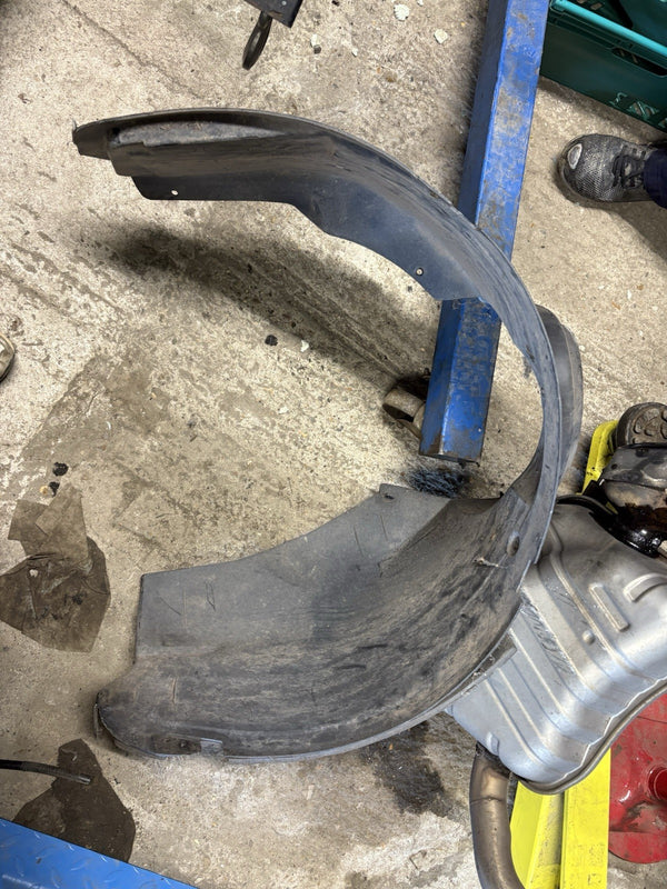 ALFA ROMEO GTV Spider  PASSENEGR SIDE FRONT WHEEL ARCH LINER Nearside0