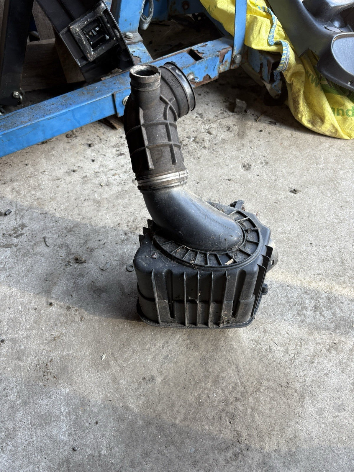 ALFA ROMEO BRERA 2.2/2.4/3.2 AIR FILTER BOX 1590