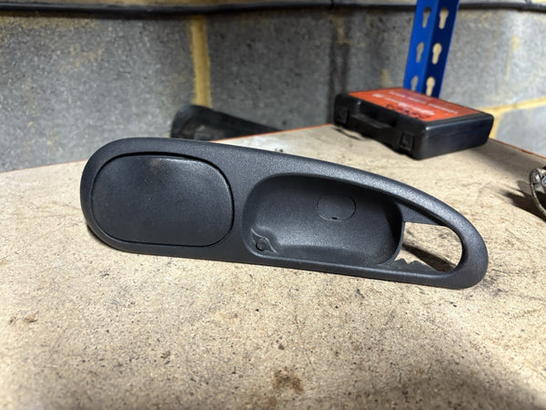 Alfa Romeo 156  Rear Drivers  Side Interior Door Handle Surround Ash Tray Right0