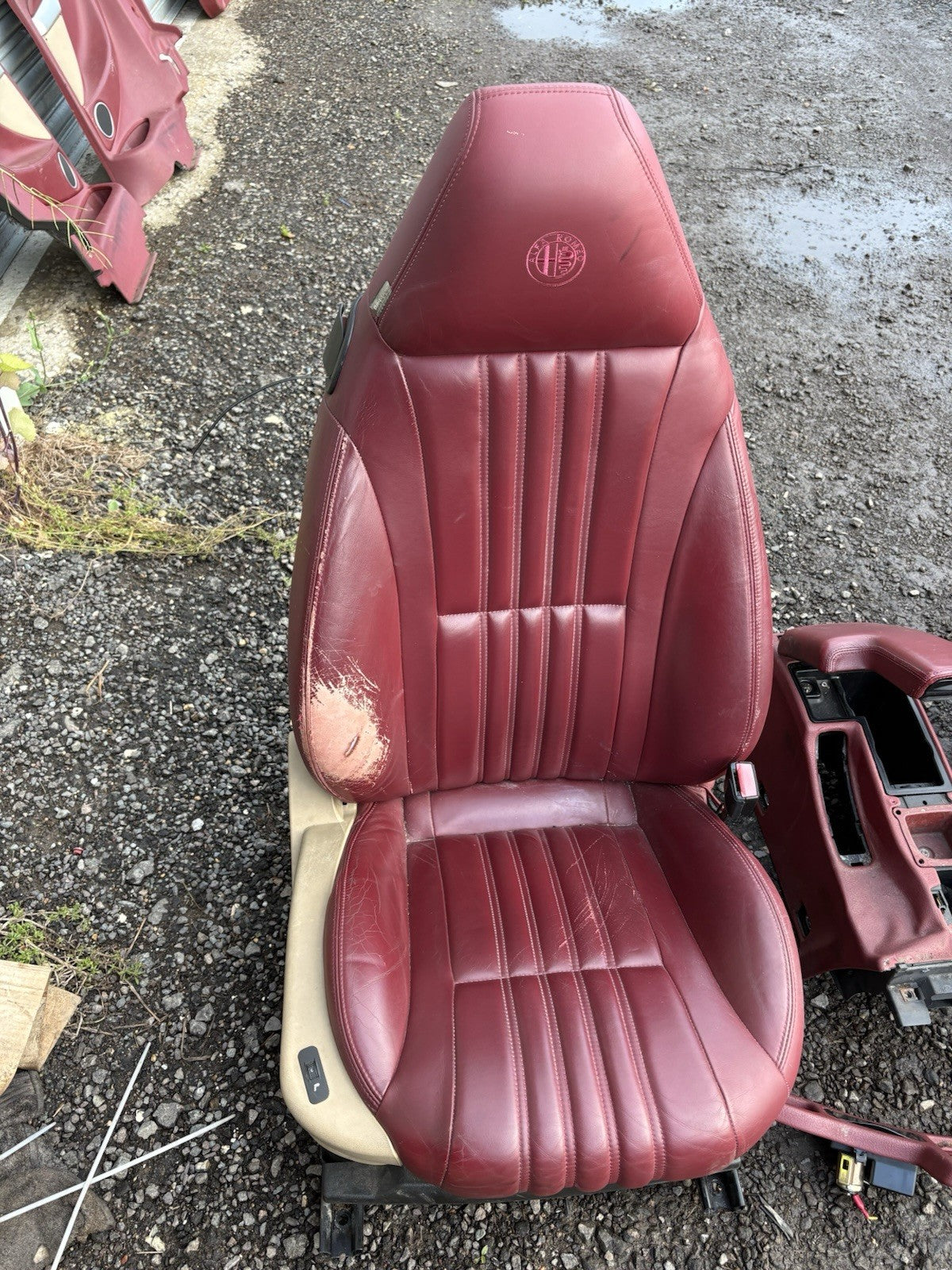 ALFA ROMEO BRERA FRONT SEAT (O/S Drivers) Spider 939 Red Leather Electric0